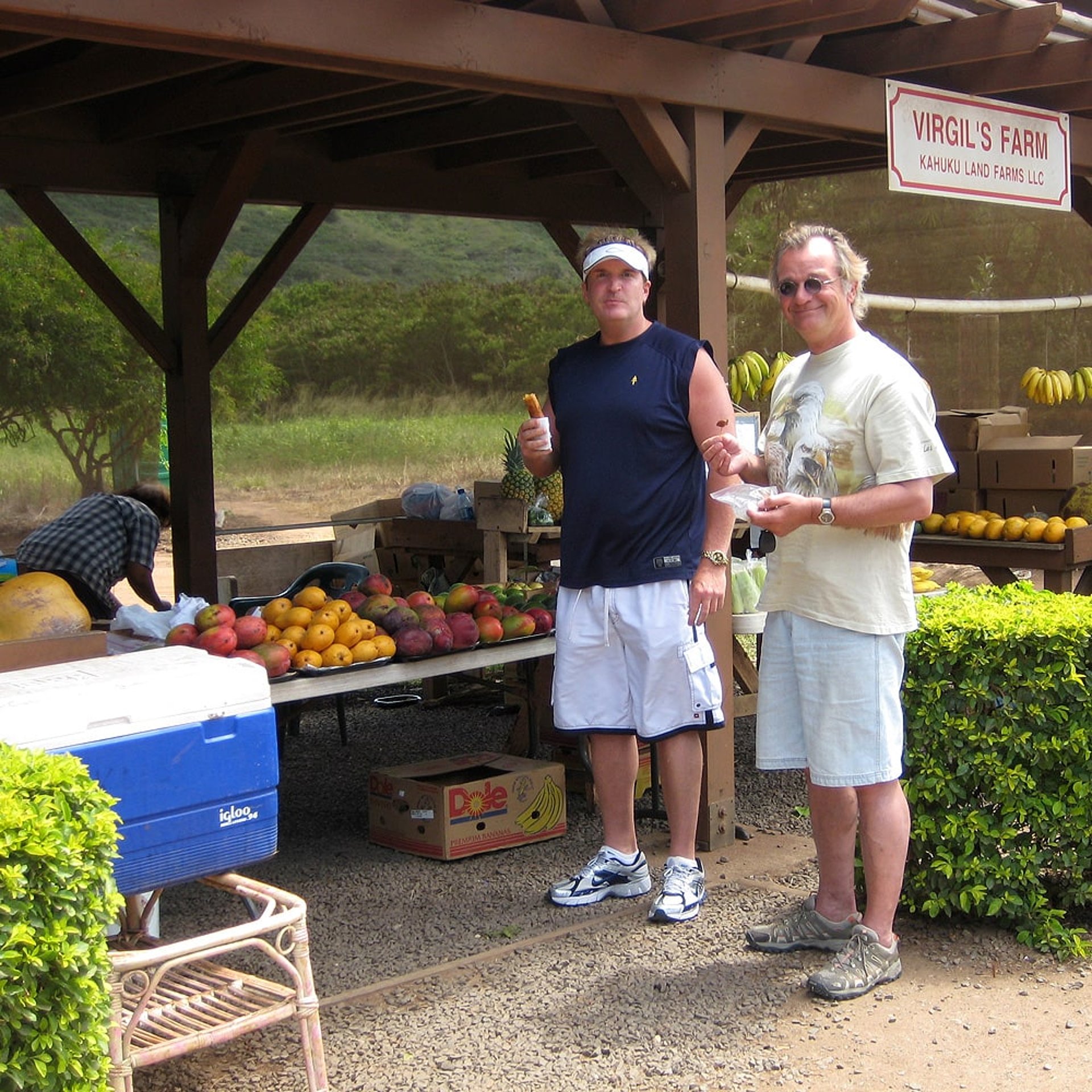 Hier probiert der Amerikaner gerade gebratene Bananen